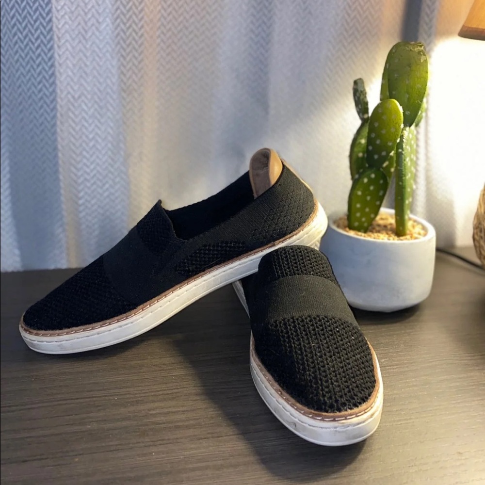 Ugg Sammy Slip On Sneakers